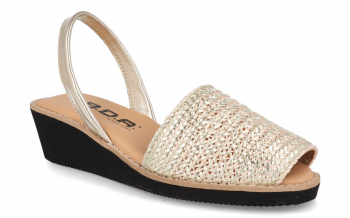 1000 - BDA
                SANDALIAS DE CUNA