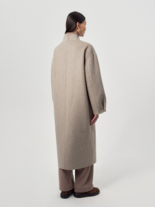 Пальто из премиальной шерсти с жилетом