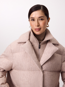 Пуховик из премиальной ткани с мембраной и натуральным утеплителем