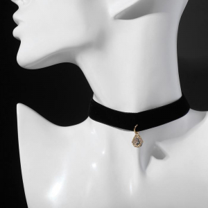 Чокер «Стразинка» капля в огранке, цвет белый в золоте, длина 37 см