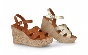 1982 - BDA
                SANDALIAS DE CUNA