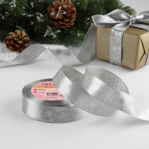 Лента атласная с тиснением «Снежинки», 25 мм, 23±1 м, серебряная