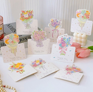 Набор настольных открыток "Букет цветов" 8 штук, Размер 10*13,6 см.