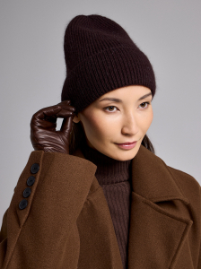 Шапка двойная с пухом енота PR 25009