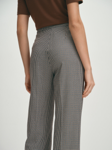 Прямые брюки с классическим принтом