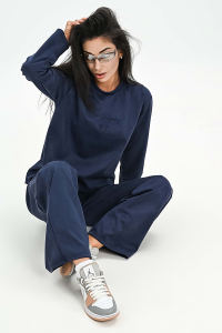 Женский свитшот из мягкой эко замши