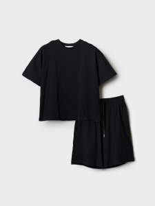 Комплект женский: футболка, шорты