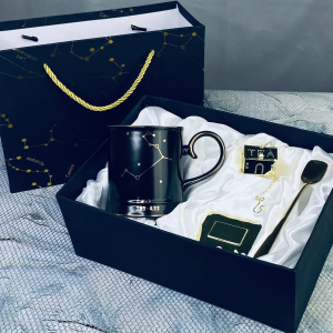 106-294 Кружка 360мл с ложкой и фильтром ЛЕВ в под.уп.(х12)Фарфор