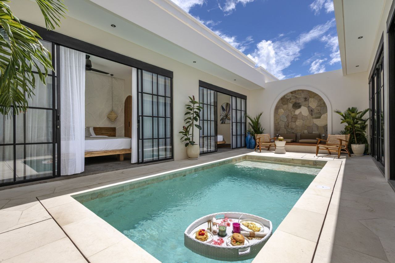 Villa in Uluwatu, Bali, Indonesia — 2 bedrooms — photo 1