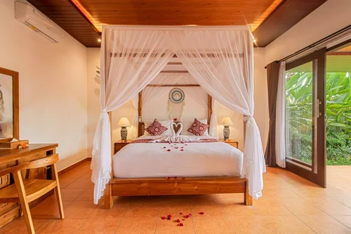 Villa in Ubud, Bali, Indonesia — 1 bedroom — photo 3