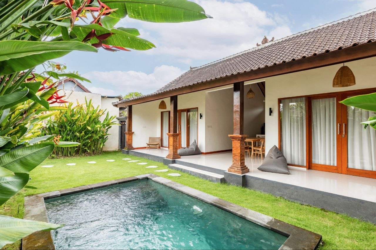 Villa in Canggu, Bali, Indonesia — 2 bedrooms — photo 1