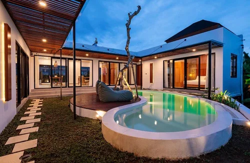 Villa in Kerobokan, Bali, Indonesia — 3 bedrooms — photo 2
