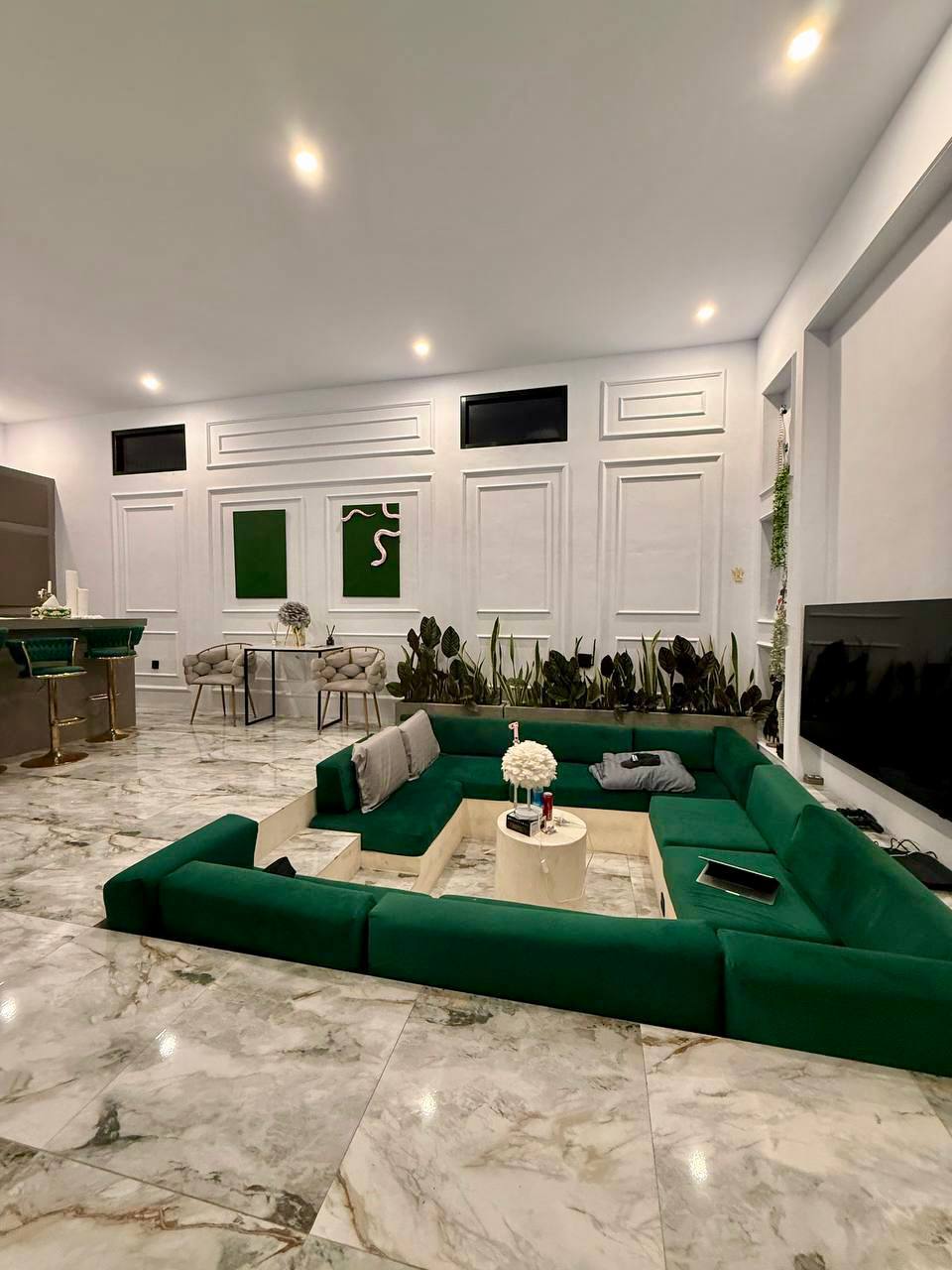 Villa in Canggu, Bali, Indonesia — 3 bedrooms — photo 1