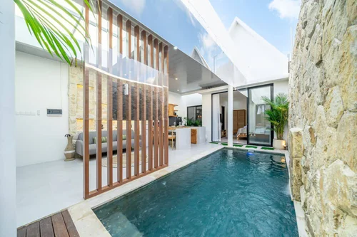 Villa in Kerobokan, Bali, Indonesia — 2 bedrooms — photo 2