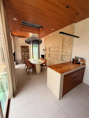 Villa in Kerobokan, Bali, Indonesia — 2 bedrooms — photo 1