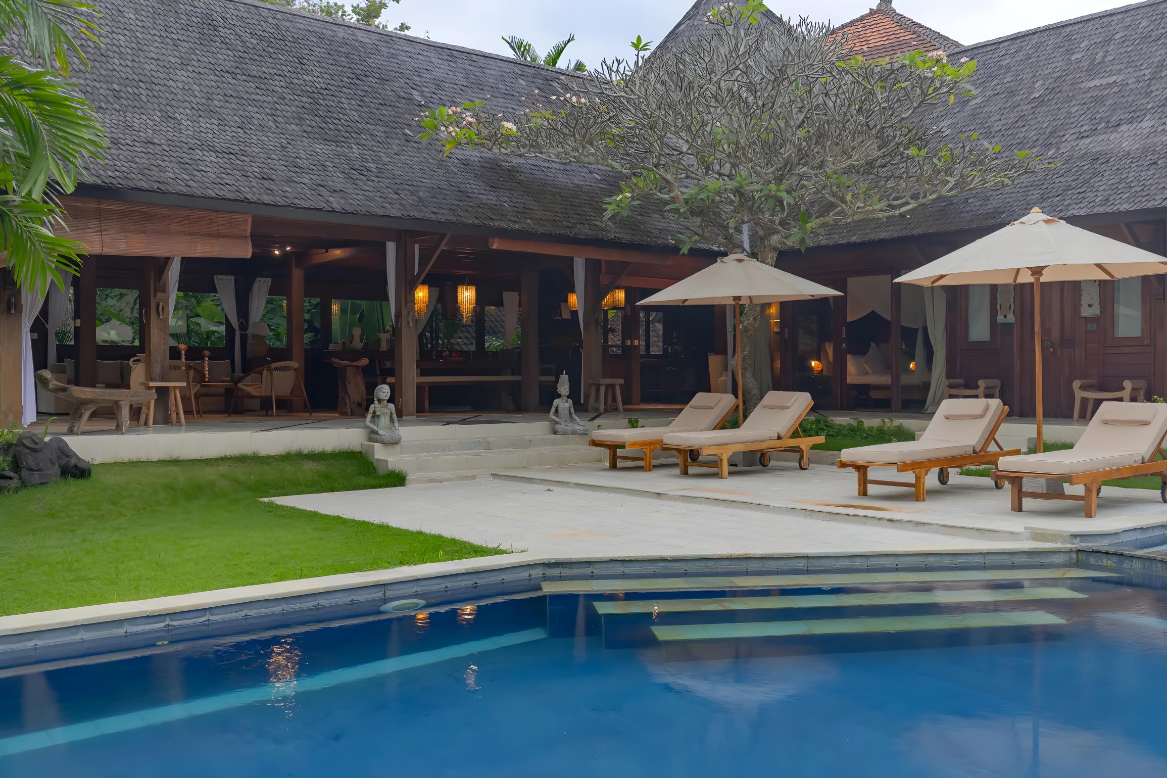Villa in Canggu, Bali, Indonesia — 4 bedrooms — photo 1