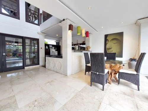 Villa in Seminyak, Bali, Indonesia — 2 bedrooms — photo 7