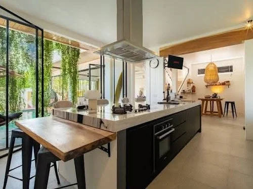 Villa in Seminyak, Bali, Indonesia — 2 bedrooms — photo 6