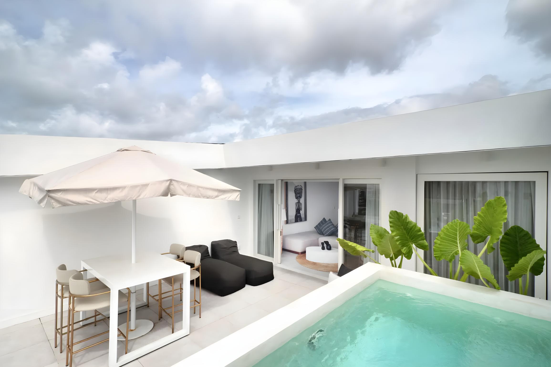 Villa in Canggu, Bali, Indonesia — 2 bedrooms — photo 1