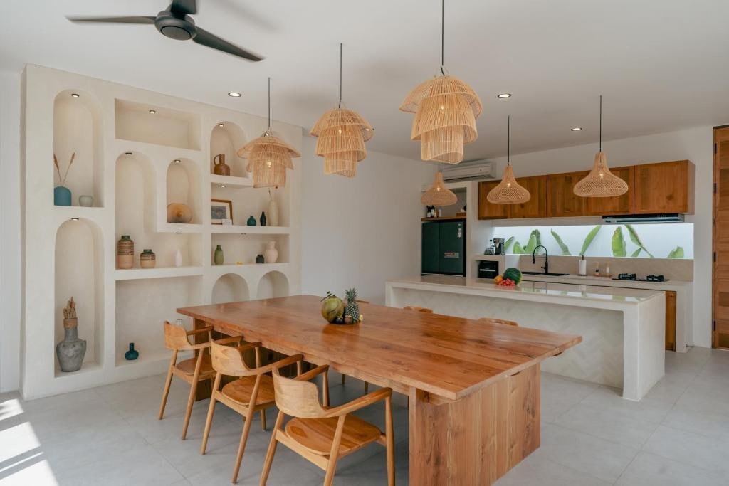 Villa in Canggu, Bali, Indonesia — 2 bedrooms — photo 1