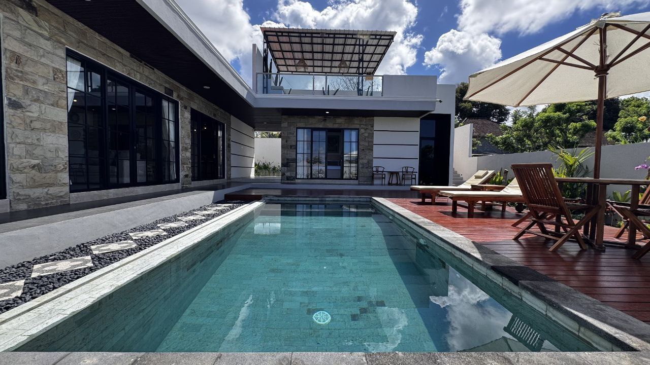 Villa in Ungasan, Bali, Indonesia — 2 bedrooms — photo 1