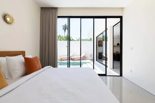 Villa in Kerobokan, Bali, Indonesia — 2 bedrooms — photo 4