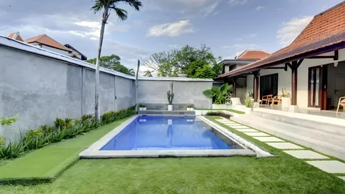 Villa in Umalas, Bali, Indonesia — 5 bedrooms — photo 1