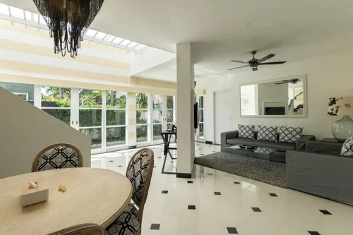 Villa in Seminyak, Bali, Indonesia — 2 bedrooms — photo 4