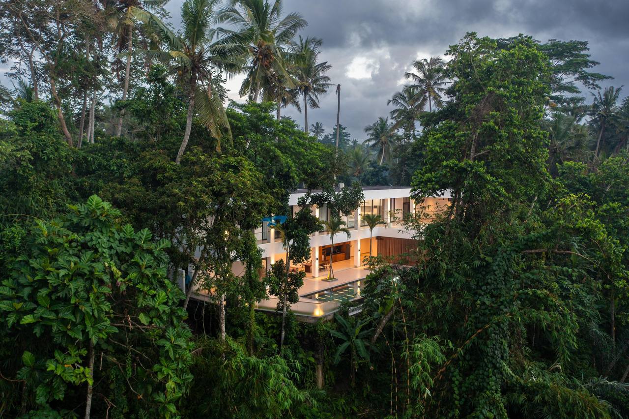 Villa in Ubud, Bali, Indonesia — 4 bedrooms — photo 1