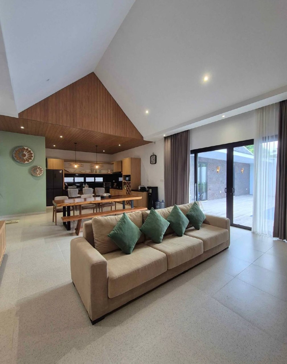 Villa in Ungasan, Bali, Indonesia — 3 bedrooms — photo 1