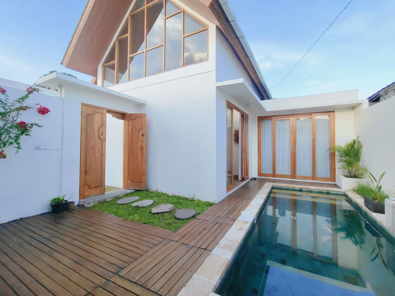 Villa in Seminyak, Bali, Indonesia — 2 bedrooms — photo 1