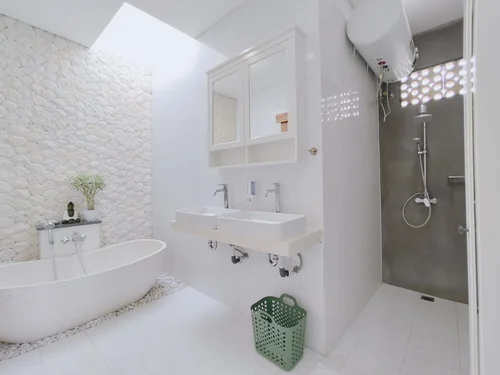 Villa in Seminyak, Bali, Indonesia — 2 bedrooms — photo 4