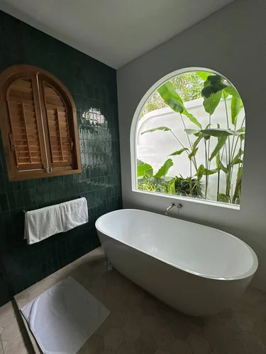 Villa in Uluwatu, Bali, Indonesia — 2 bedrooms — photo 4