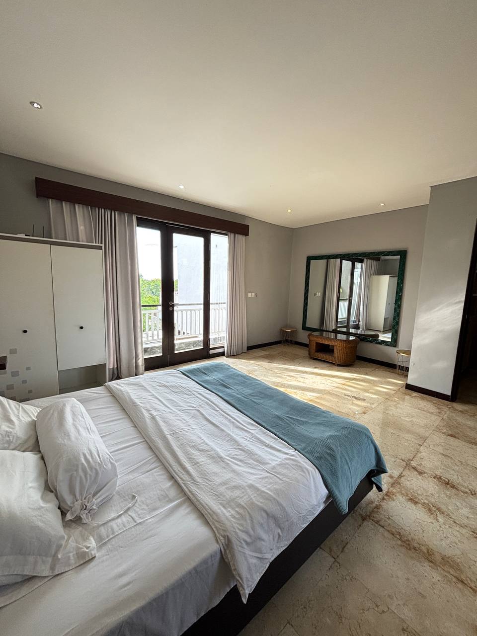 Villa in Uluwatu, Bali, Indonesia — 3 bedrooms — photo 1