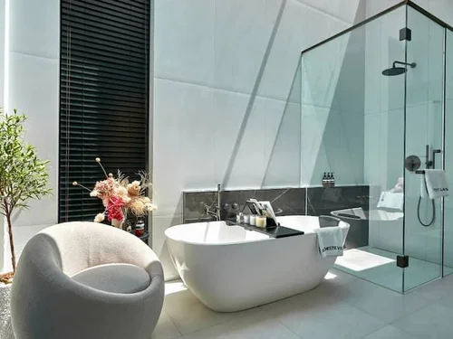 Villa in Canggu, Bali, Indonesia — 3 bedrooms — photo 8