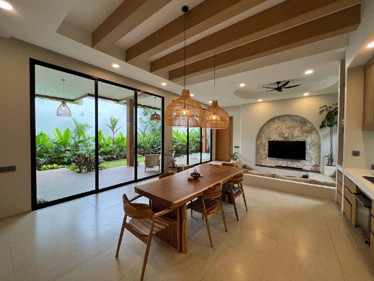 Villa in Ungasan, Bali, Indonesia — 2 bedrooms — photo 1