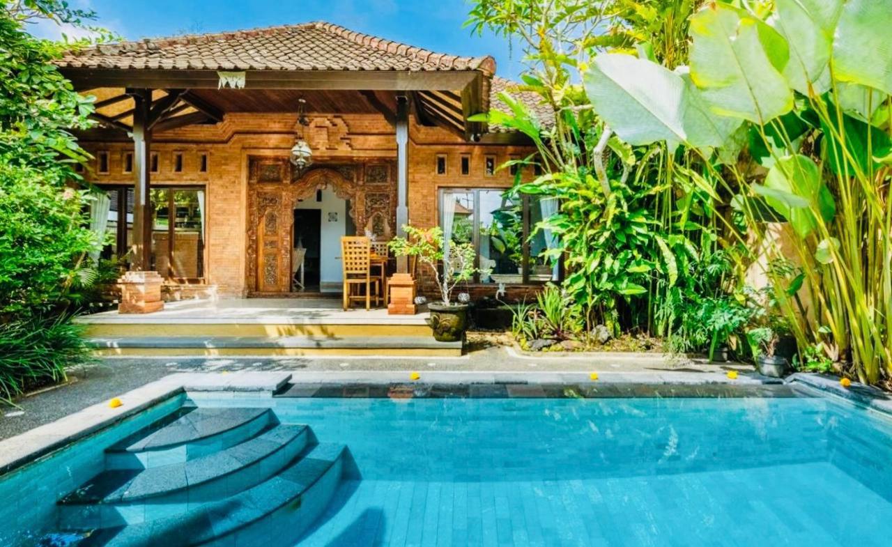 Villa in Ubud, Bali, Indonesia — 2 bedrooms — photo 1