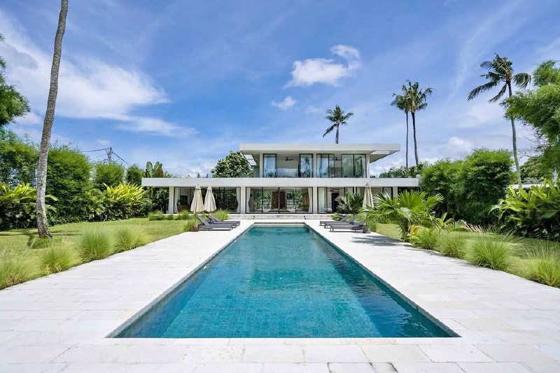 Villa in Tabanan, Bali, Indonesia — 4 bedrooms — photo 1