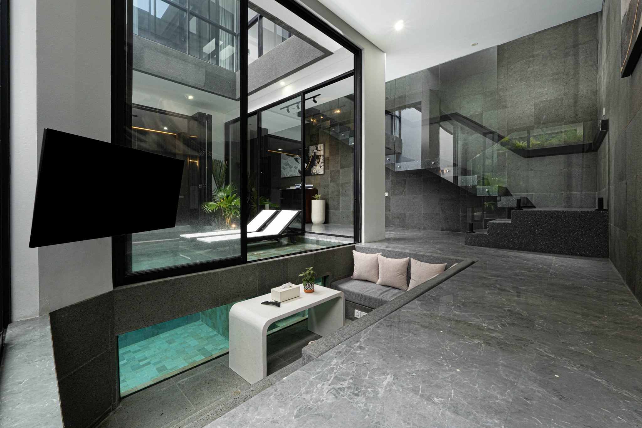 Villa in Kerobokan, Bali, Indonesia — 3 bedrooms — photo 1