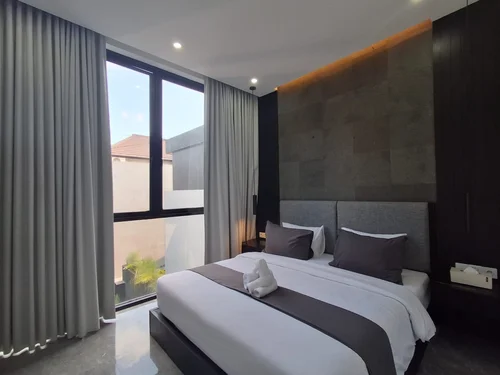 Villa in Kerobokan, Bali, Indonesia — 3 bedrooms — photo 4