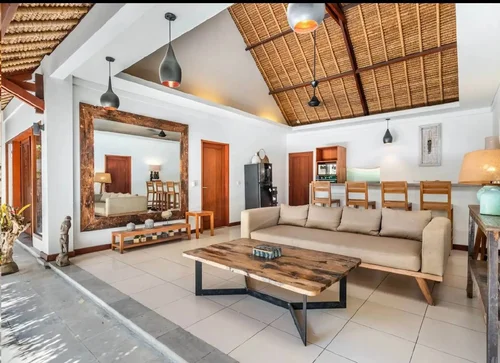 Villa in Kerobokan, Bali, Indonesia — 2 bedrooms — photo 3