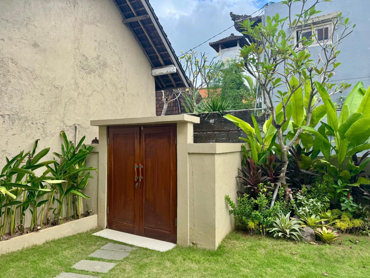 Villa in Umalas, Bali, Indonesia — 3 bedrooms — photo 1