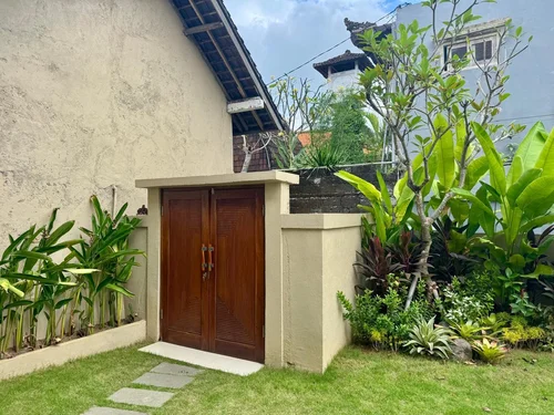 Villa in Umalas, Bali, Indonesia — 3 bedrooms — photo 1