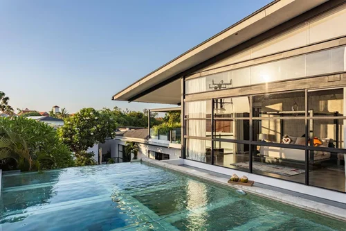 Villa in Canggu, Bali, Indonesia — 5 bedrooms — photo 1