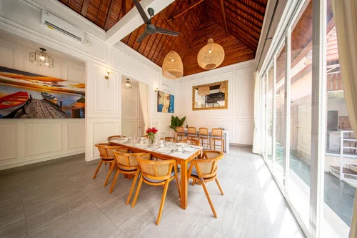 Villa in Umalas, Bali, Indonesia — 4 bedrooms — photo 1