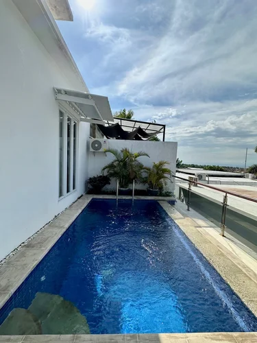 Villa in Uluwatu, Bali, Indonesia — 4 bedrooms — photo 1