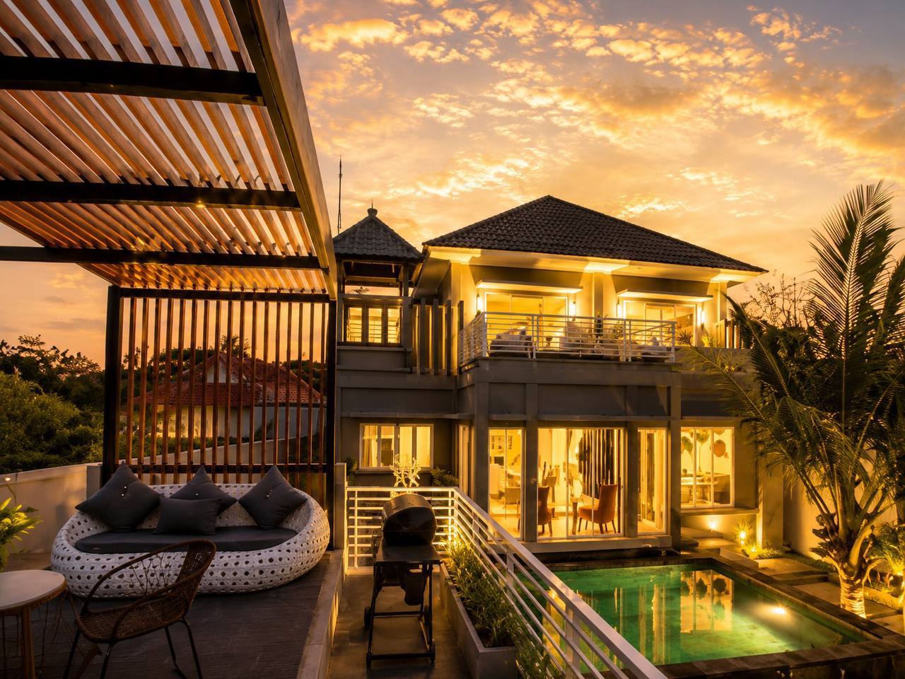 Villa in Uluwatu, Bali, Indonesia — 4 bedrooms — photo 1