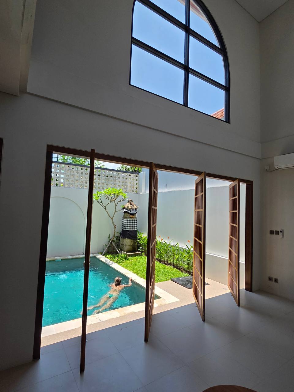 Villa in Canggu, Bali, Indonesia — 1 bedroom — photo 1
