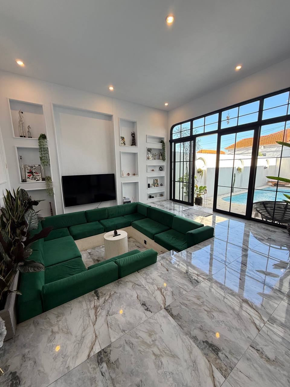 Villa in Canggu, Bali, Indonesia — 3 bedrooms — photo 1