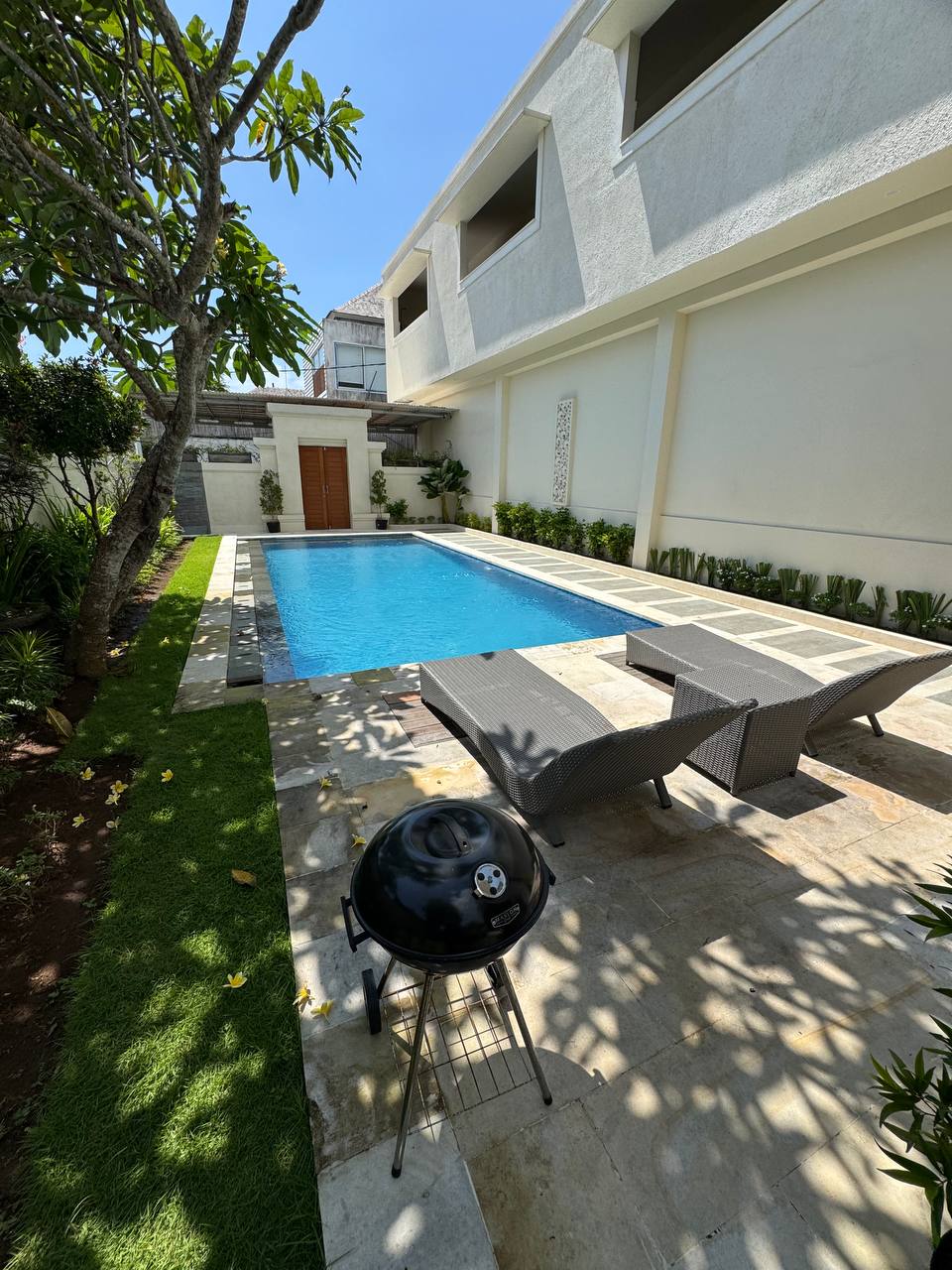 Guest House in Canggu, Bali, Indonesia — 6 bedrooms — photo 1